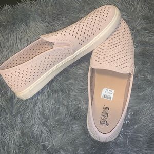 NWT Brash size 13 Slip On Shoes- Blush & White